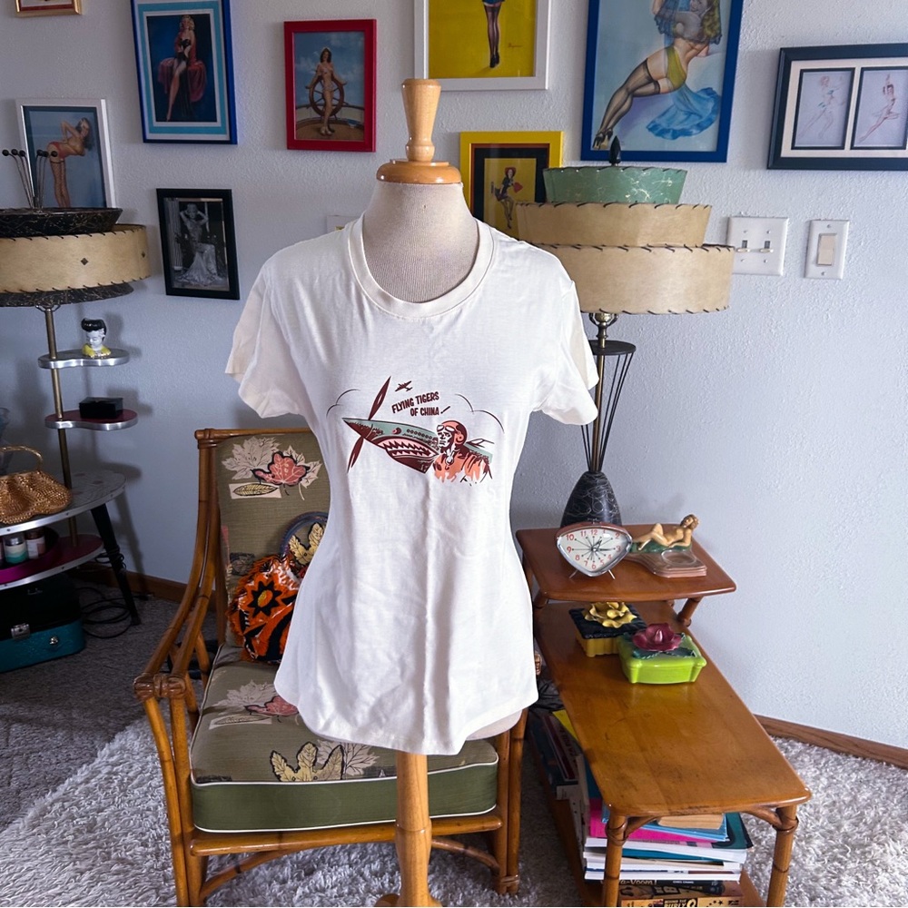 Retro T-shirt | Short Sleeve | WWII Inspired | Flying Tigers | Vintage | L XL